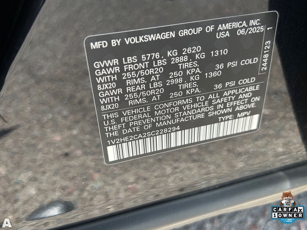 Used 2025 Black Volkswagen 2.0T SE w/Technology image 32
