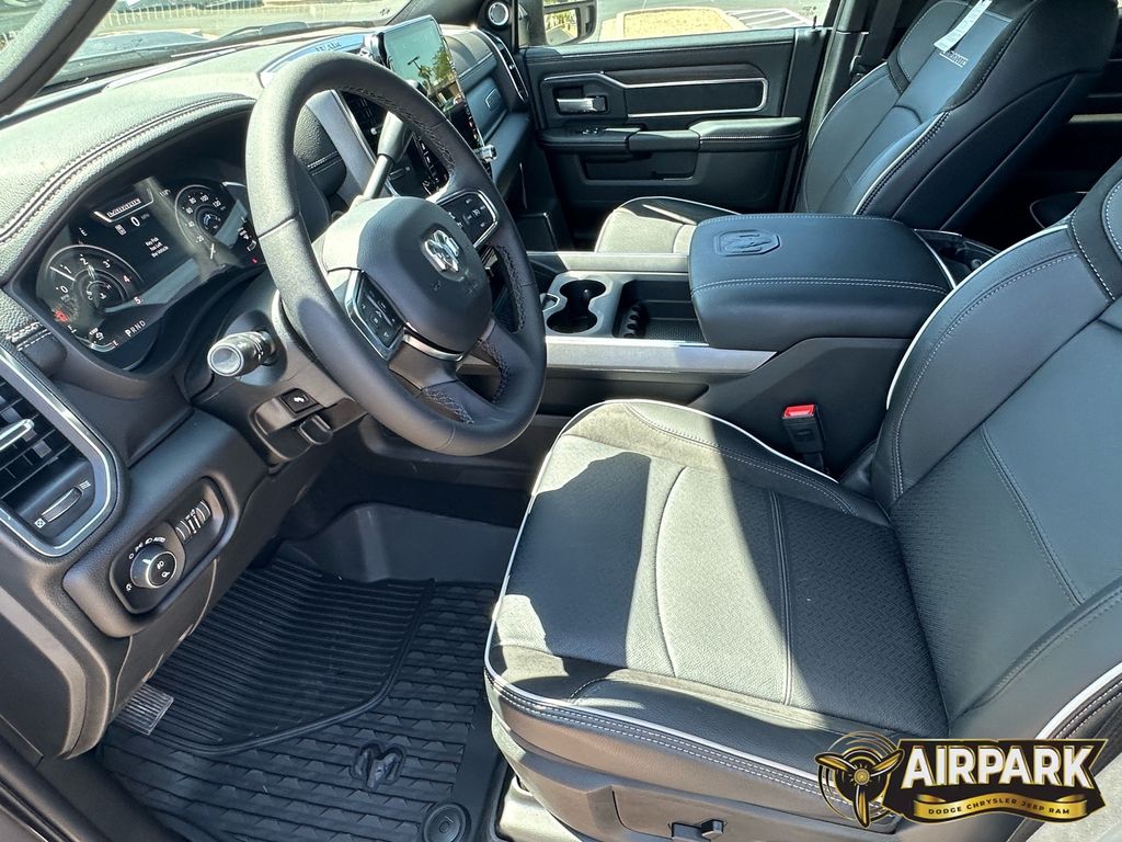New 2025 Diamond Black Crystal Pearlcoat Ram Laramie image 16