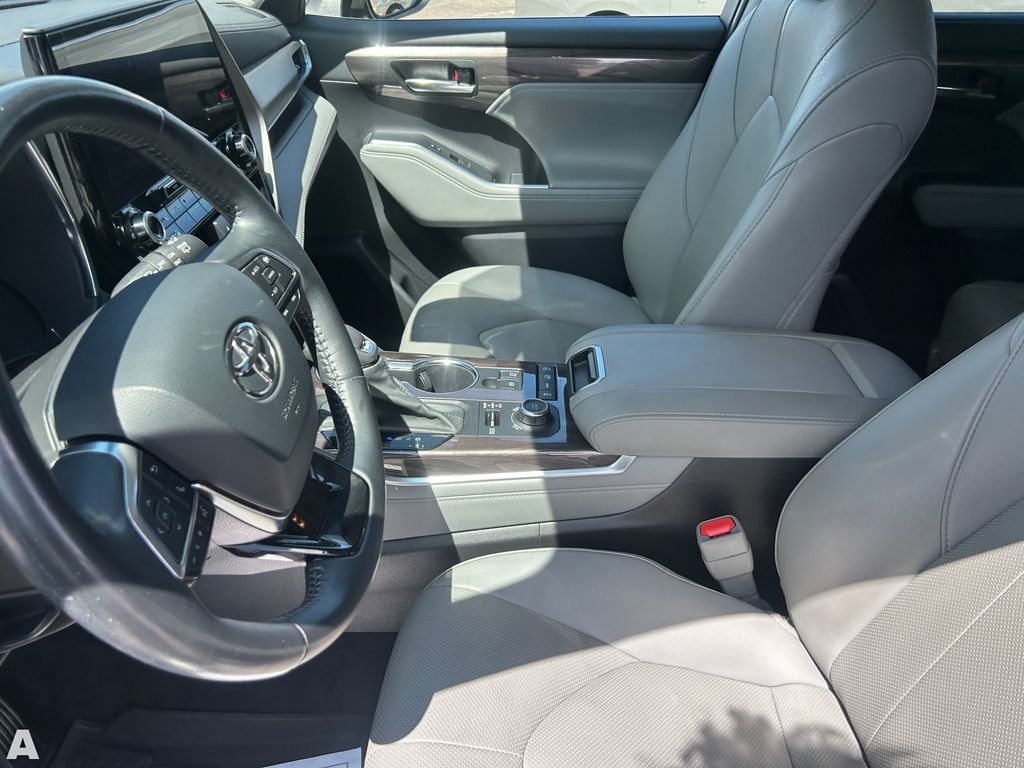 Used 2021 Midnight Black Metallic Toyota Limited image 19
