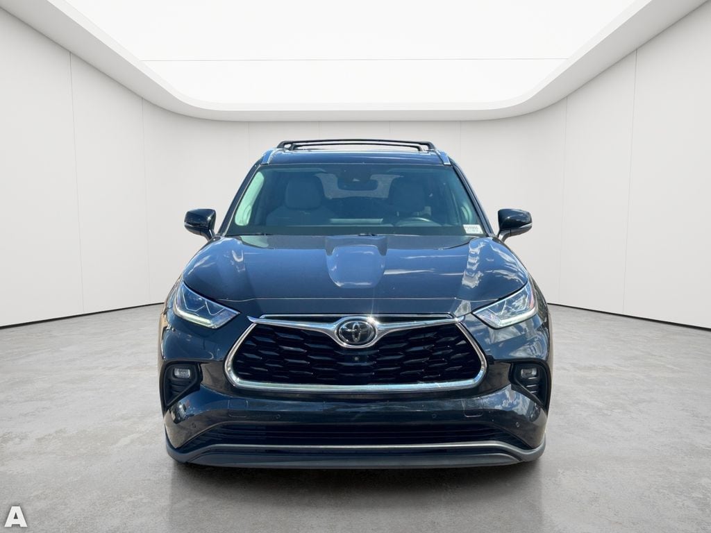 Used 2021 Midnight Black Metallic Toyota Limited image 8