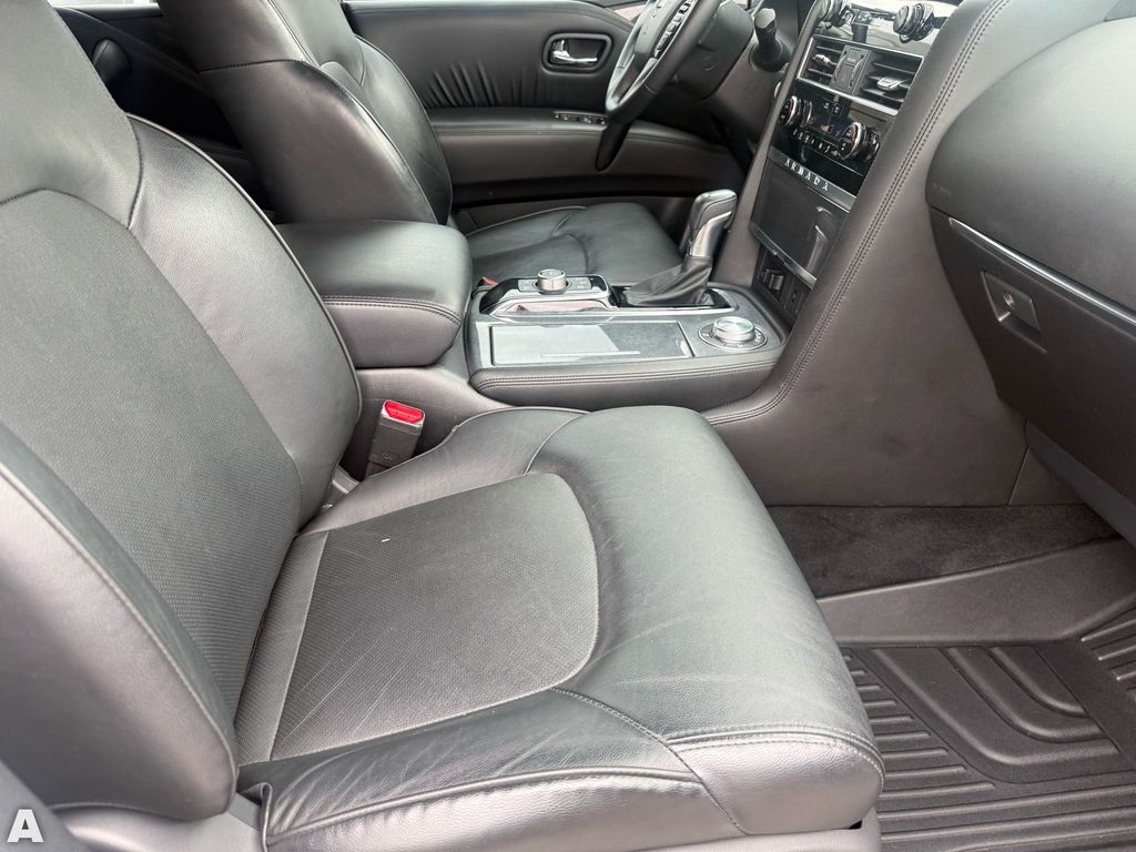 Used 2022 Aspen White Tricoat Nissan SL image 31