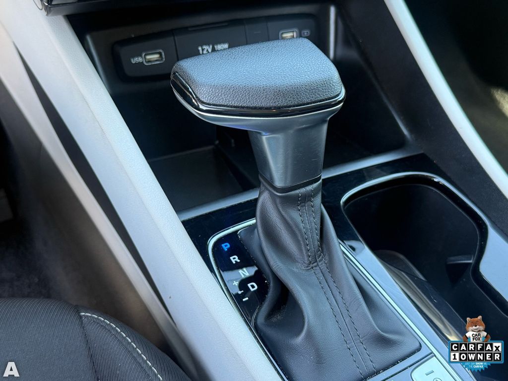 Used 2024 Gray Hyundai SEL image 24