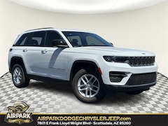 2025 Jeep Grand Cherokee Laredo Sport Utility