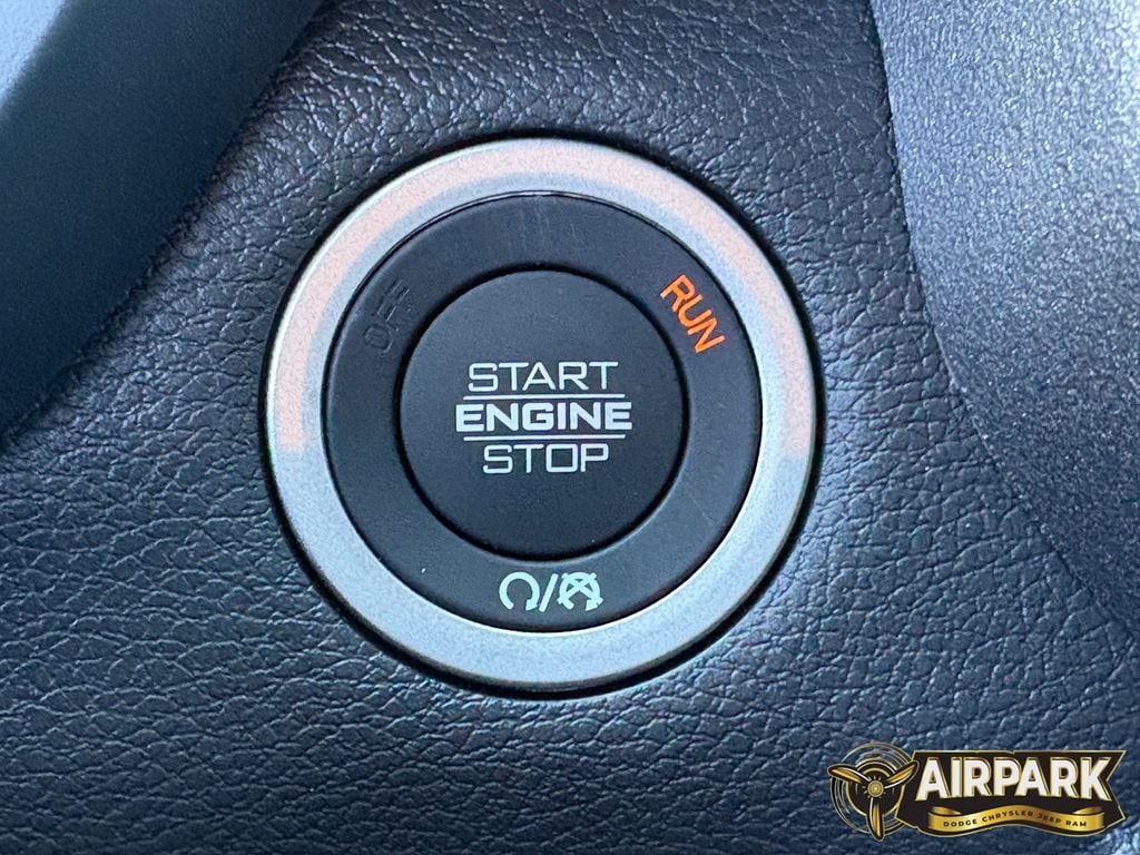 New 2026 Diamond Black Crystal Pearlcoat Ram Tradesman image 19