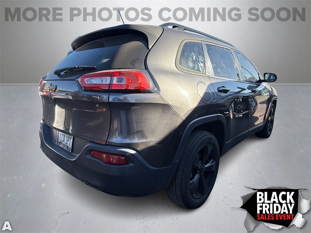 Used 2018 Jeep Cherokee Latitude SUV