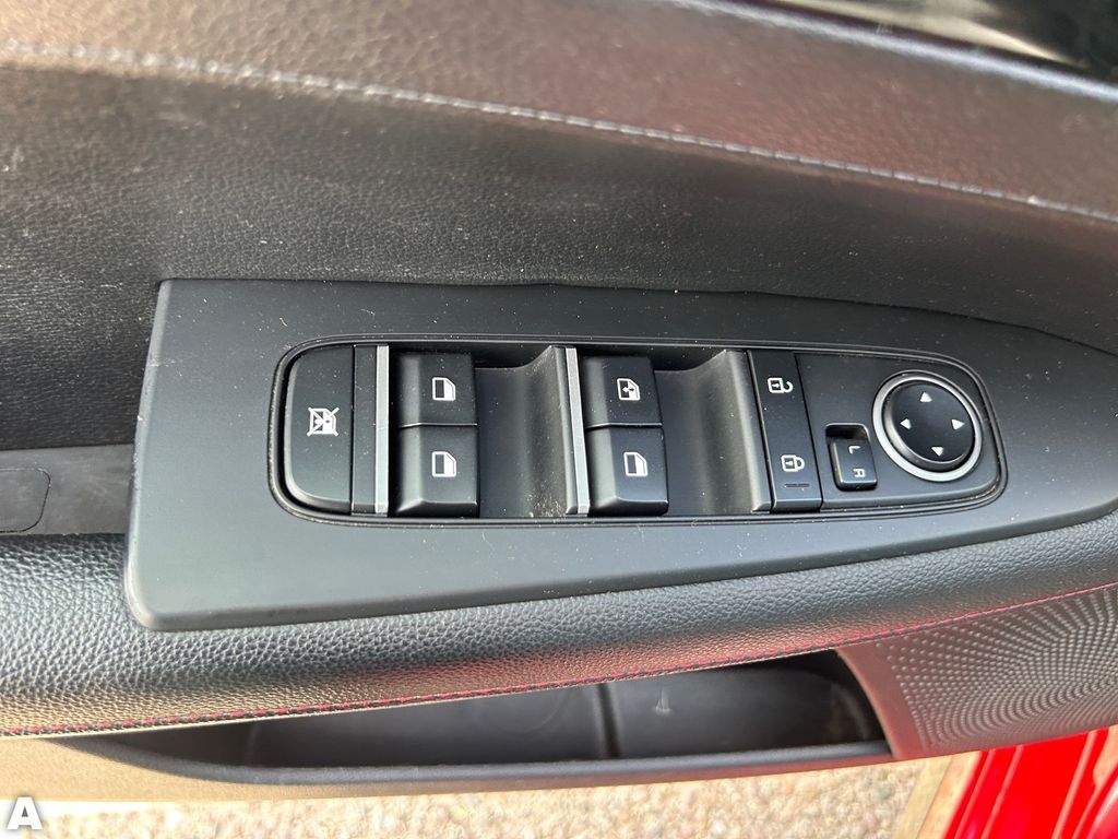 Used 2022 Currant Red Kia GT image 21