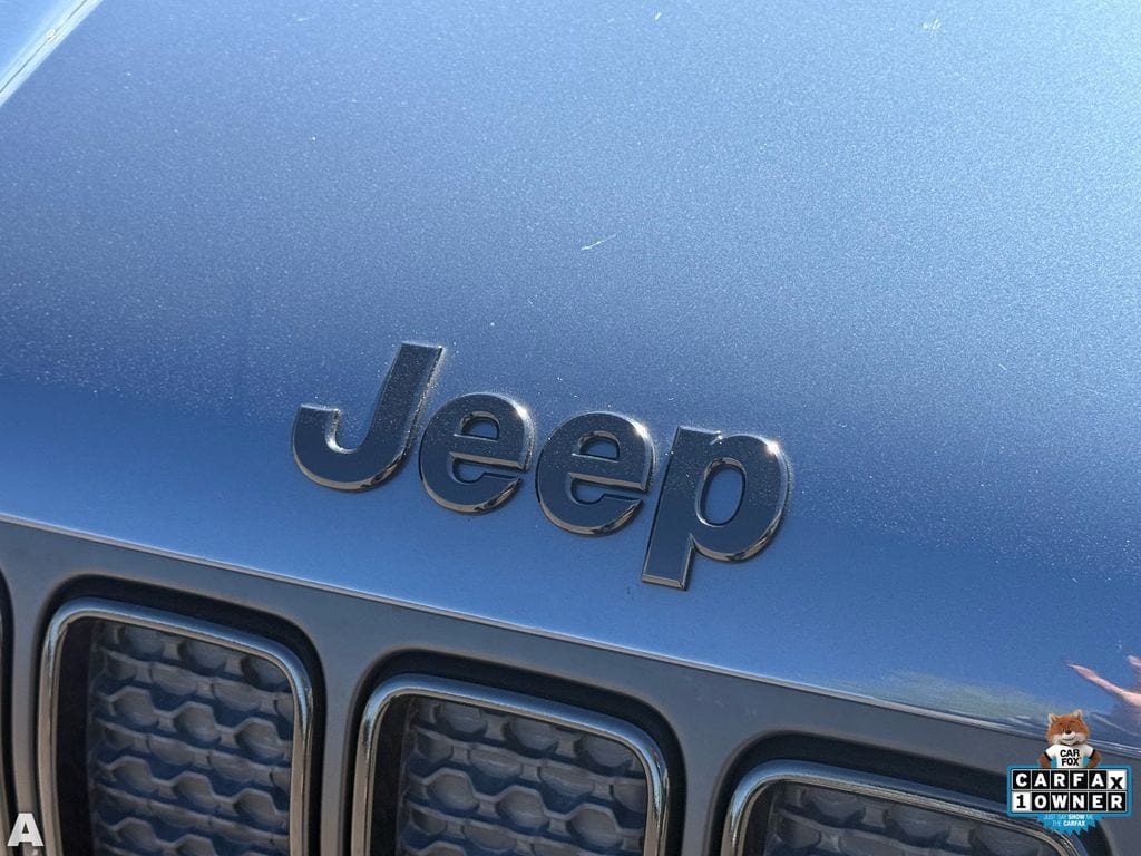 Certified Used 2023 Slate Blue Pearlcoat Jeep Altitude image 31