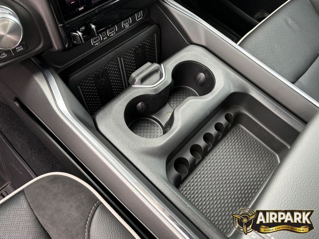 New 2026 Diamond Black Crystal Pearlcoat Ram Laramie image 18