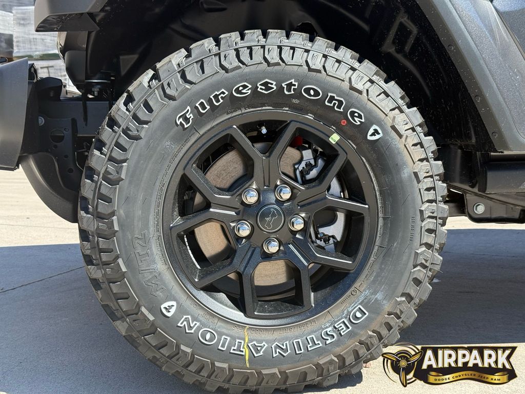 New 2025 Granite Crystal Jeep Sport image 10