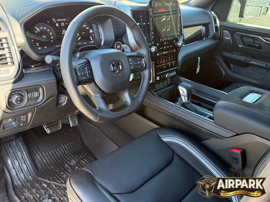 New 2026 Diamond Black Crystal Pearlcoat Ram RHO image 14