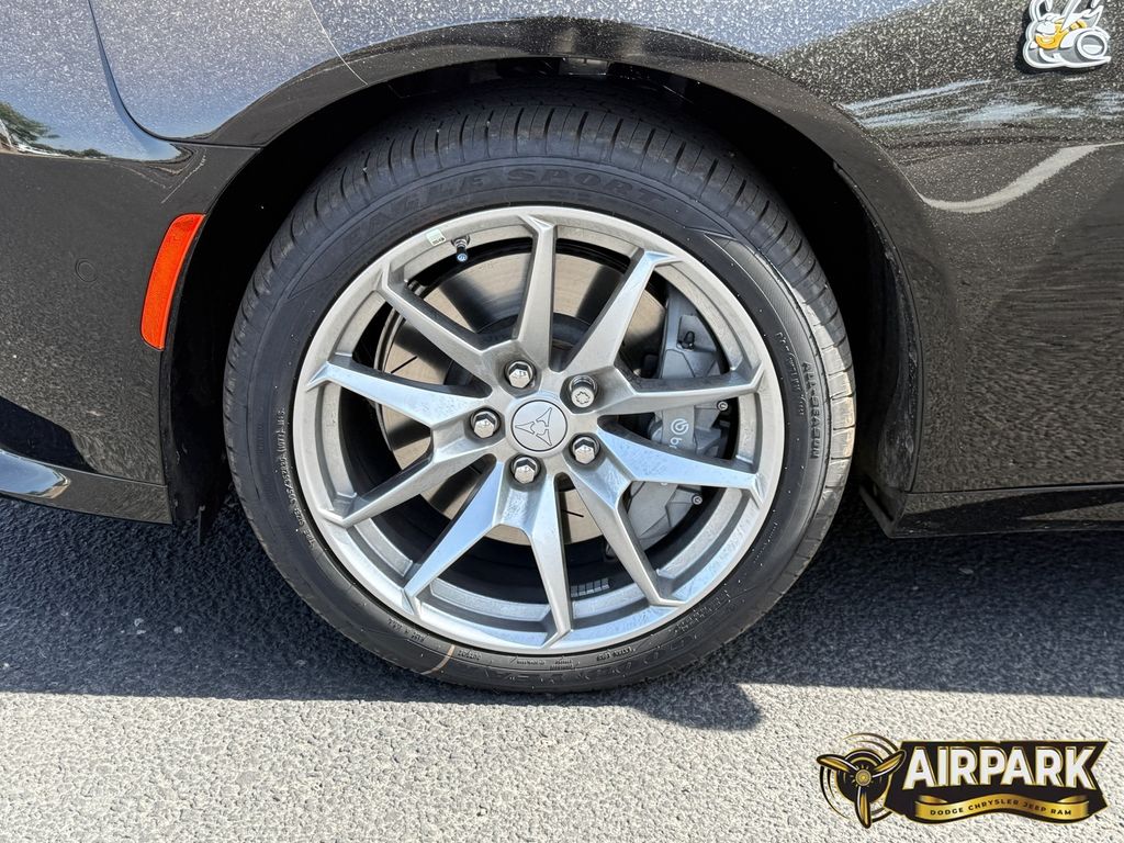 New 2026 Diamond Black Crystal Pearlcoat Dodge Scat Pack image 10