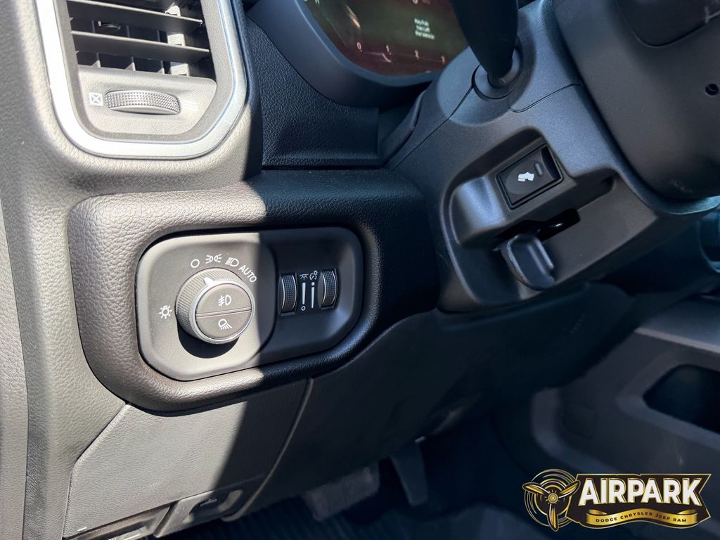 2026 RAM 2500 Laramie - Photo 21