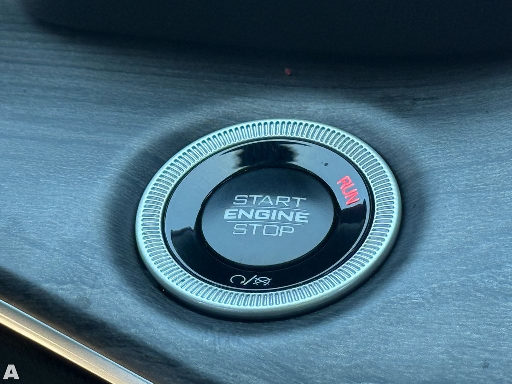 Used 2025 Silver Zynith Jeep Limited image 24