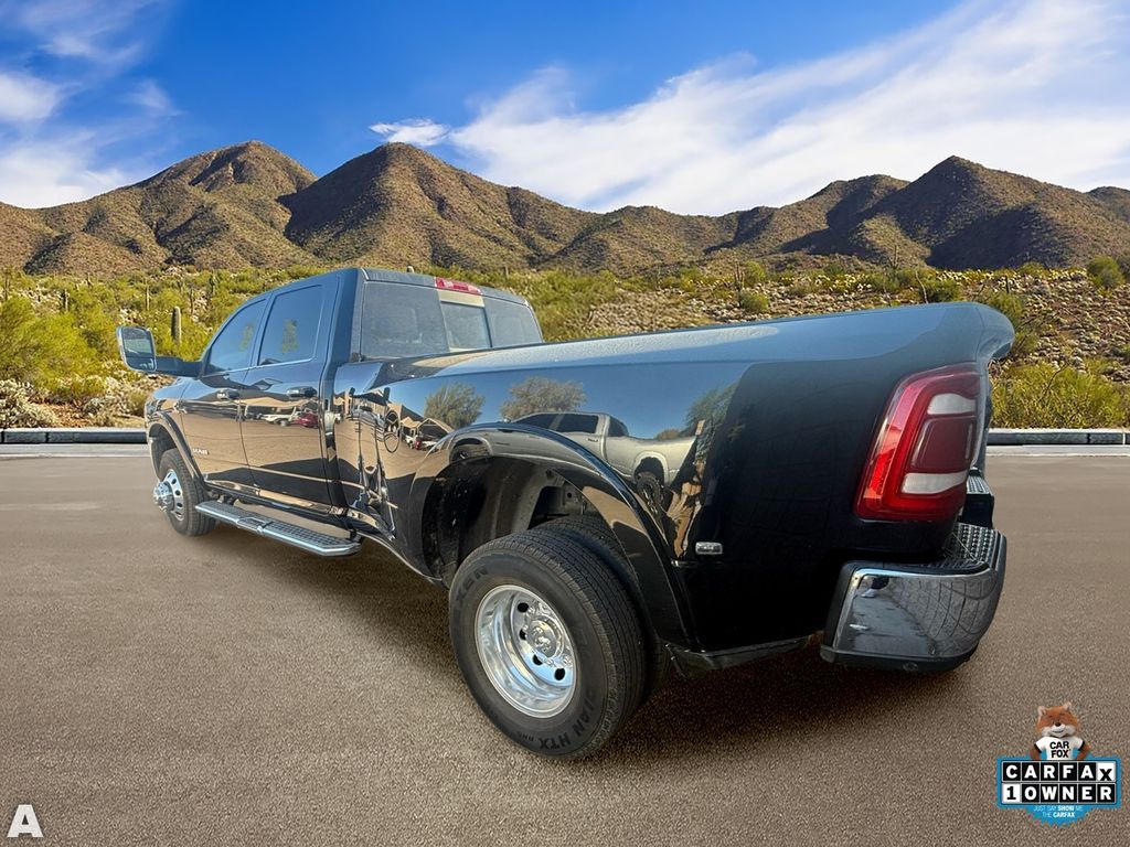 Used 2022 Diamond Black Crystal Pearlcoat Ram Laramie image 3