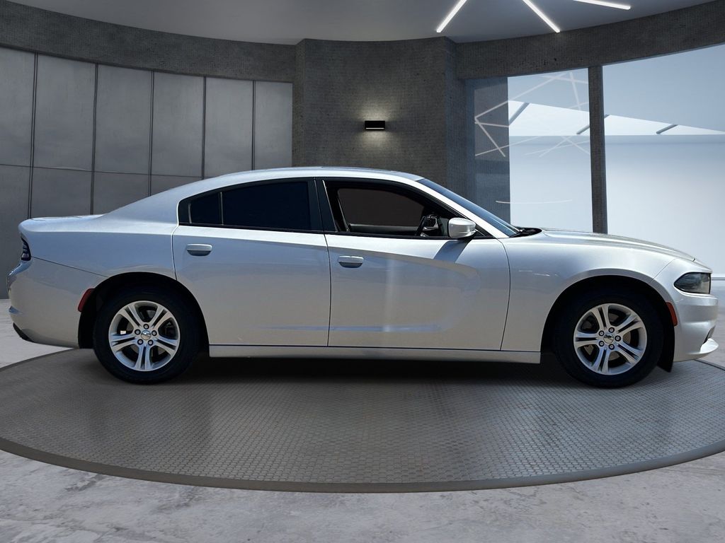 Used 2022 Triple Nickel Clearcoat Dodge SXT image 7