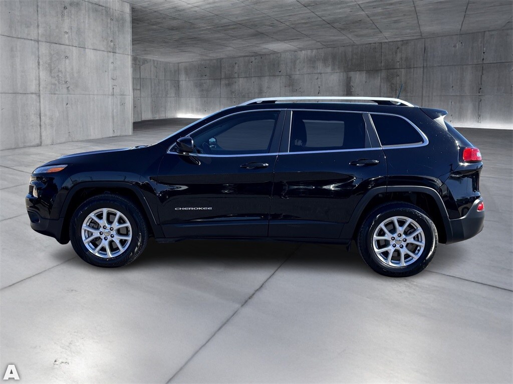 Used 2018 Jeep Cherokee Latitude SUV