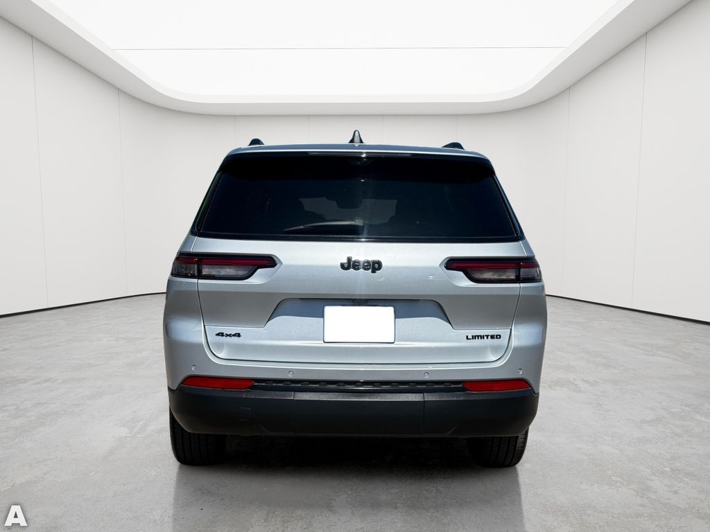 Used 2025 Silver Zynith Jeep Limited image 6