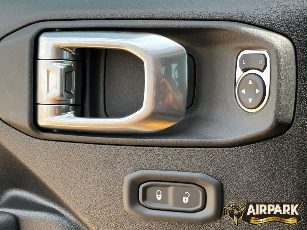 New 2026 Goldilocks Jeep Sport image 17