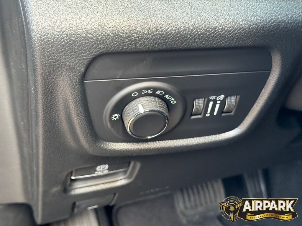 New 2025 Baltic Gray Jeep Laredo image 15