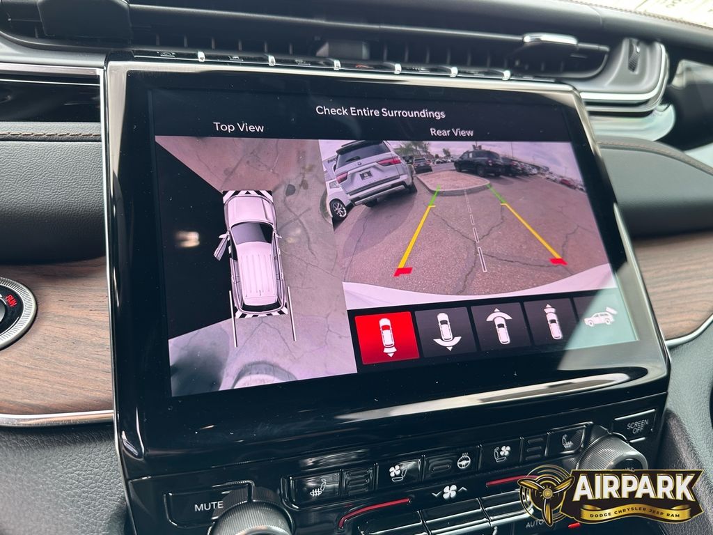 New 2025 Bright White Jeep Summit image 22