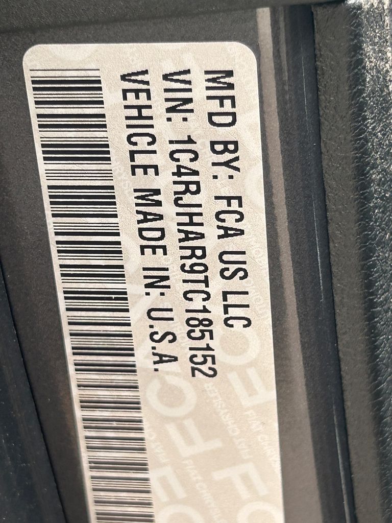 Used 2026 Baltic Gray Metallic Clearcoat Jeep Altitude image 12