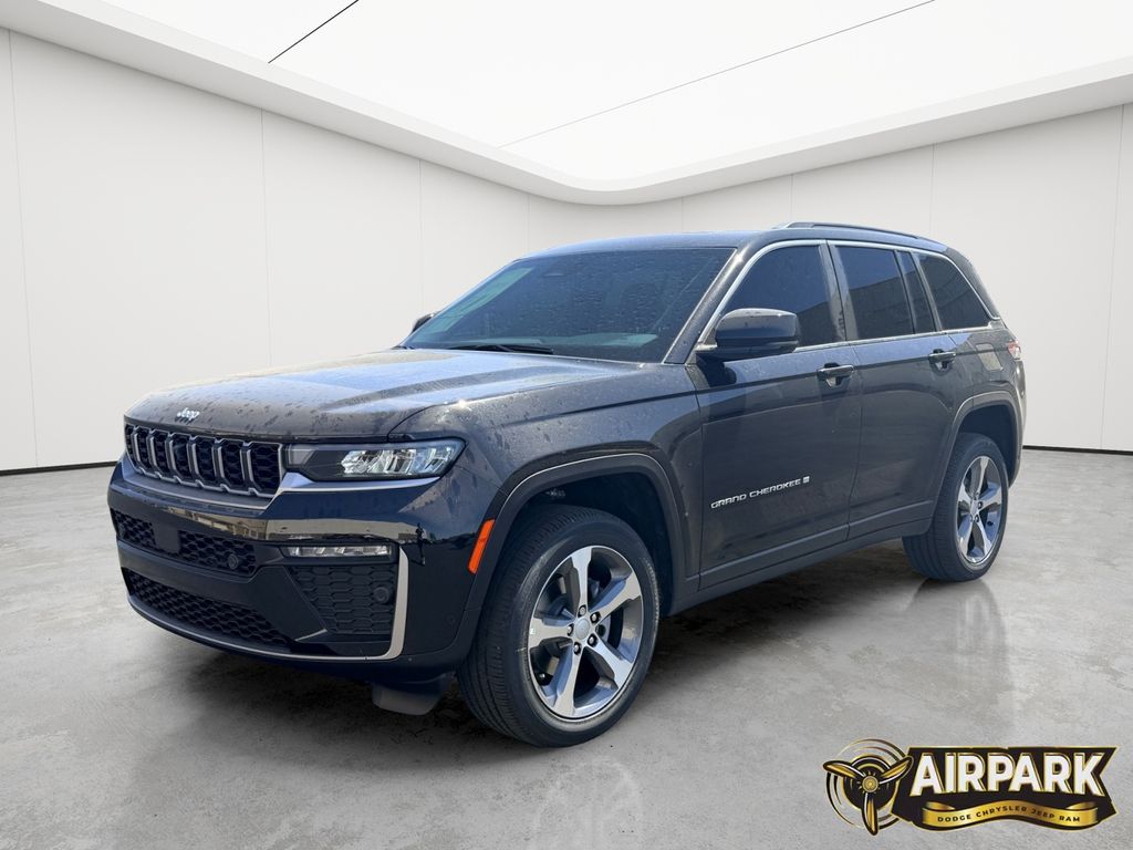 New 2026 Diamond Black Crystal Pearlcoat Jeep Limited image 7