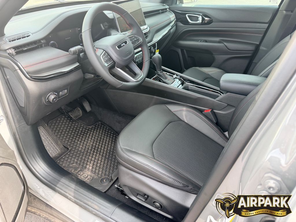 New 2026 Sting-Gray Jeep Trailhawk image 14