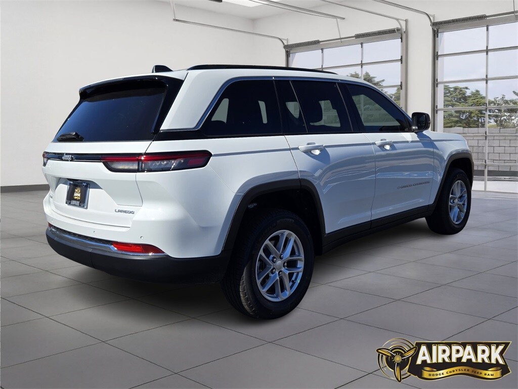 New 2025 Jeep Grand Cherokee Laredo Sport Utility