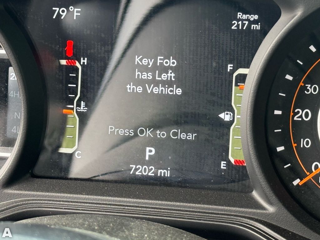 Used 2025 Granite Crystal Metallic Clearcoat Jeep Willys image 19