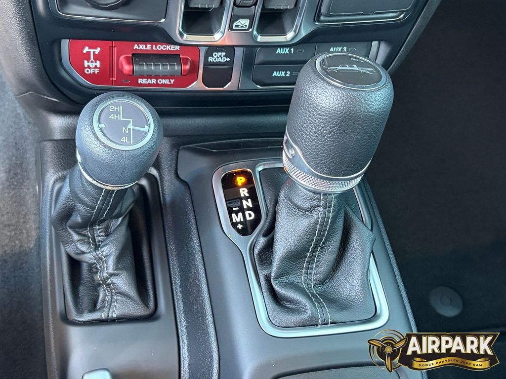 New 2026 Hydro Blue Pearlcoat Jeep Mojave image 33