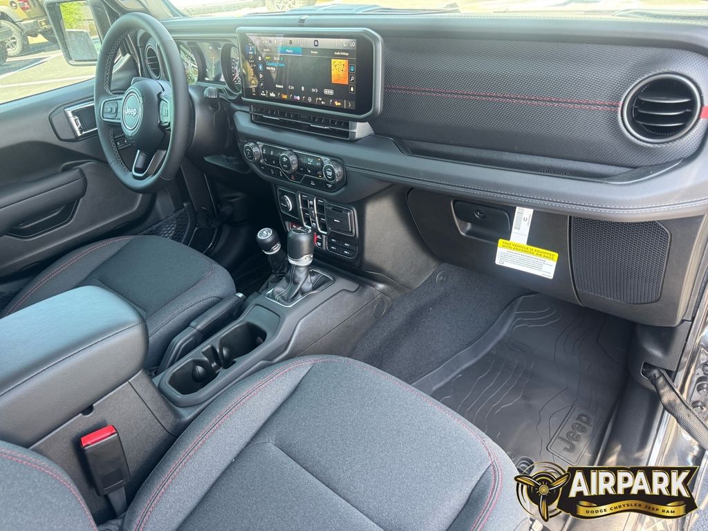 New 2025 Granite Crystal Jeep Rubicon image 10