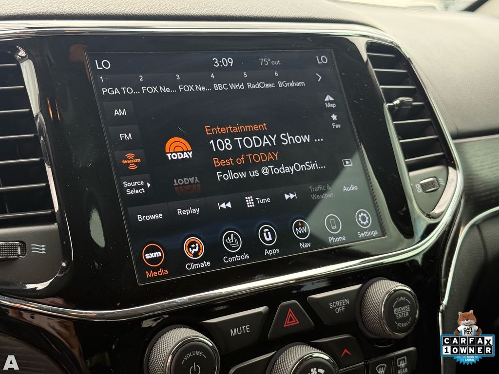 Used 2020 Diamond Black Crystal Pearlcoat Jeep Summit image 20