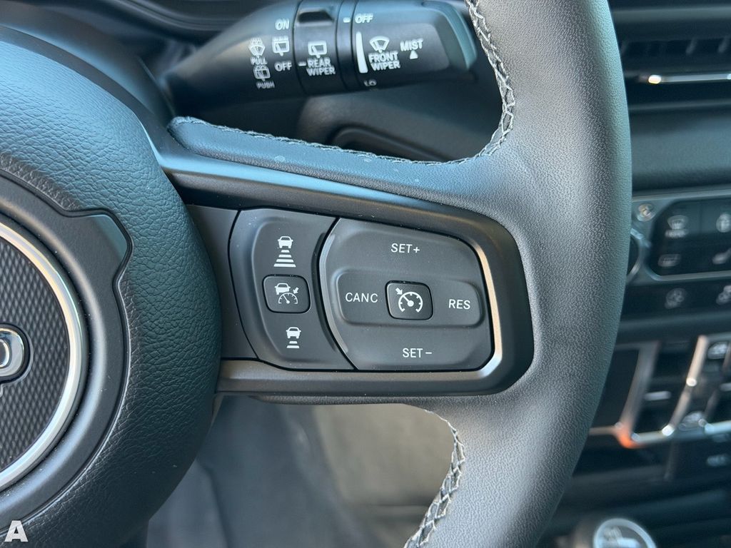 Used 2025 Bright White Clearcoat Jeep Sport S image 22