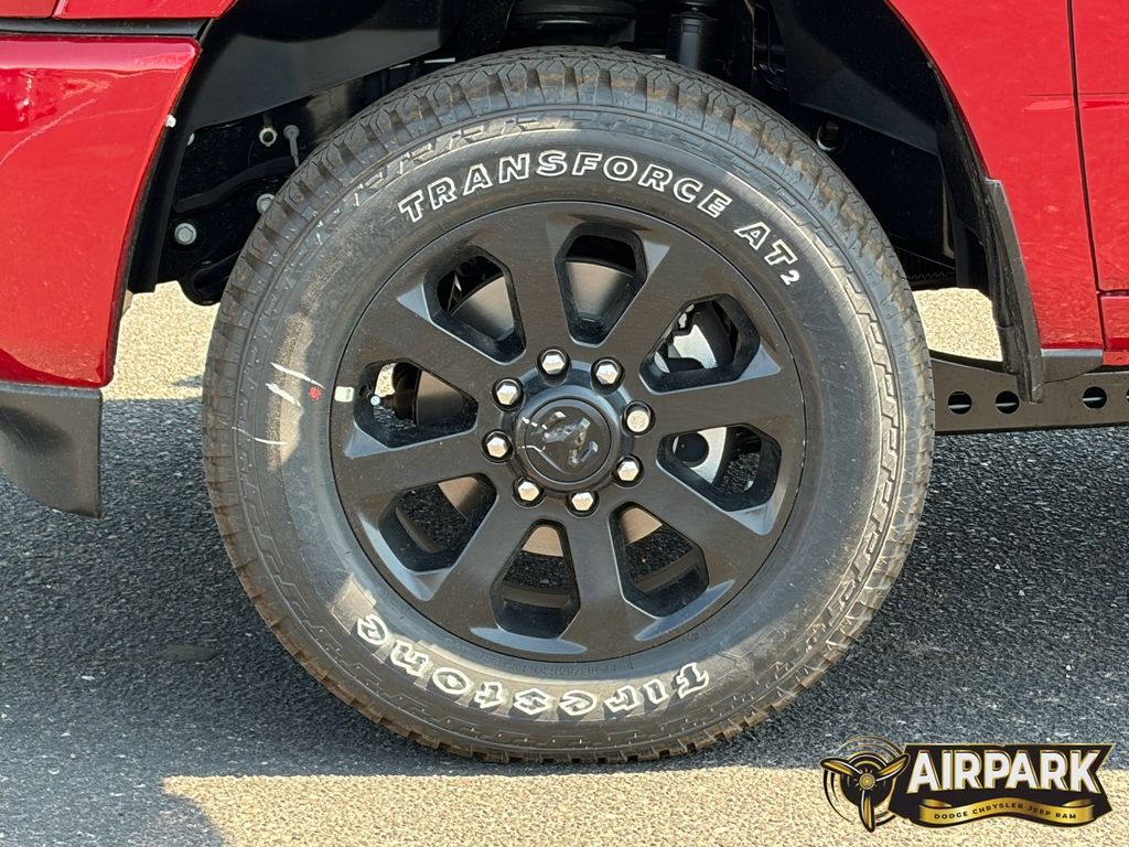 New 2026 Molten Red Pearlcoat Ram Laramie image 10