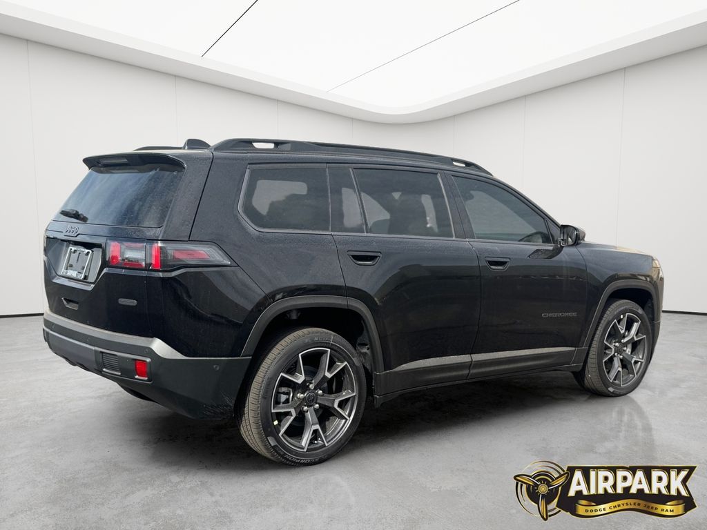 New 2026 Diamond Black Crystal Pearlcoat Jeep Overland image 4