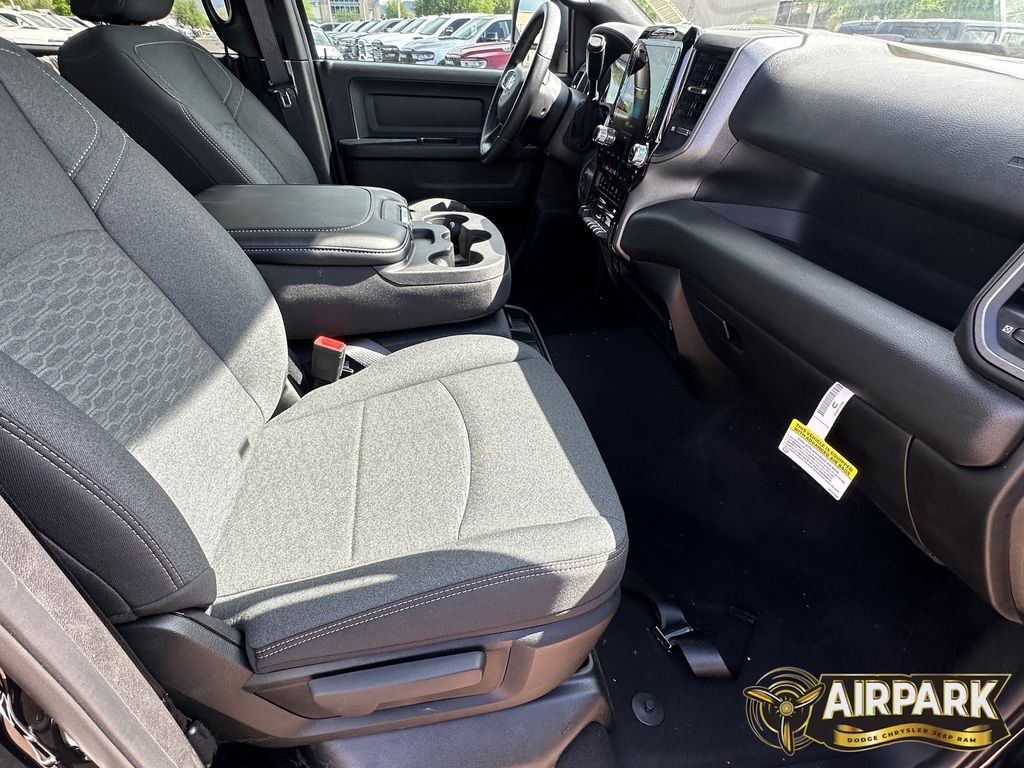 New 2026 Diamond Black Crystal Pearlcoat Ram Tradesman image 12