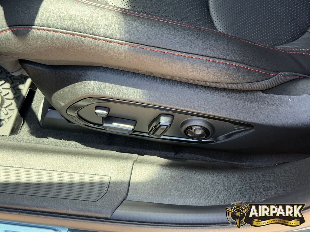New 2026 Sub-Zero  Paint Dodge Scat Pack image 12