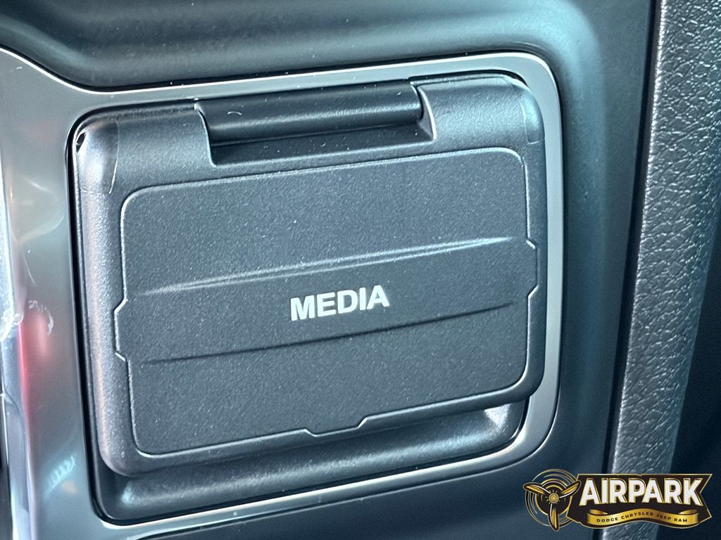 New 2026 Hydro Blue Pearlcoat Jeep Mojave image 30