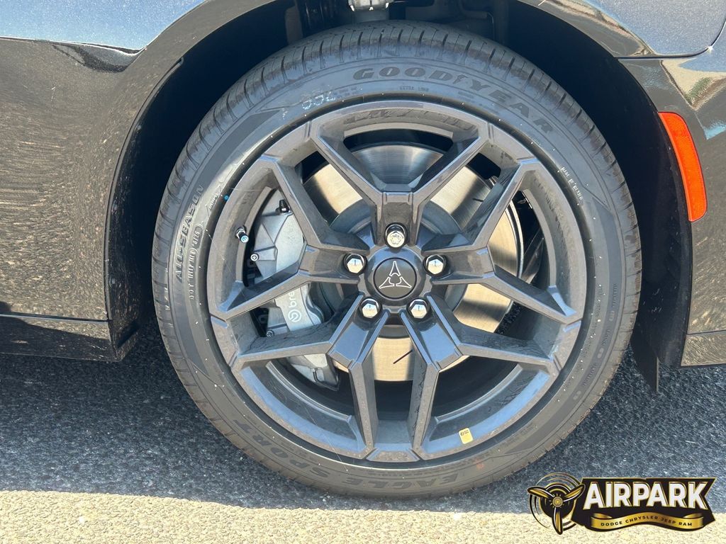 New 2026 Diamond Black Crystal Pearlcoat Dodge Scat Pack image 10