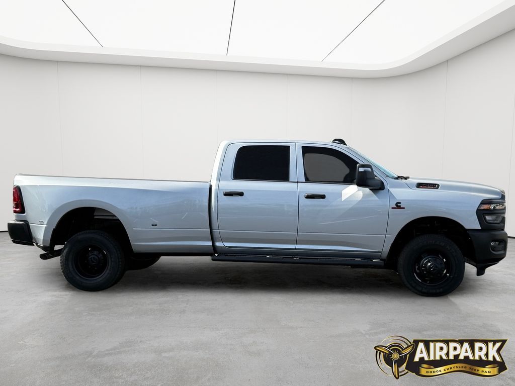 New 2026 Silver Zynith Ram Tradesman image 3