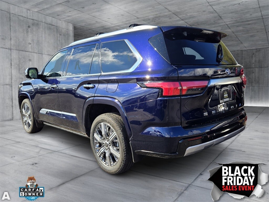 2023 Toyota Sequoia Capstone photo 3