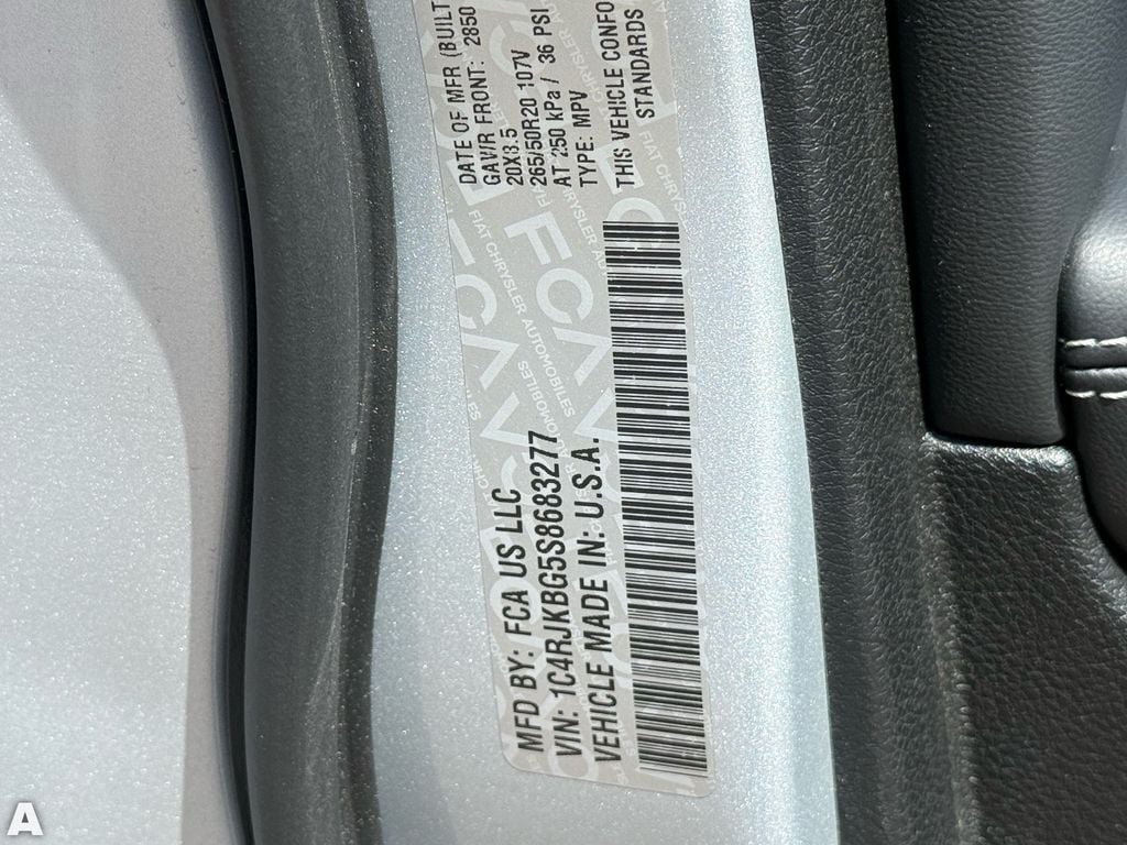 Used 2025 Silver Zynith Jeep Limited image 33