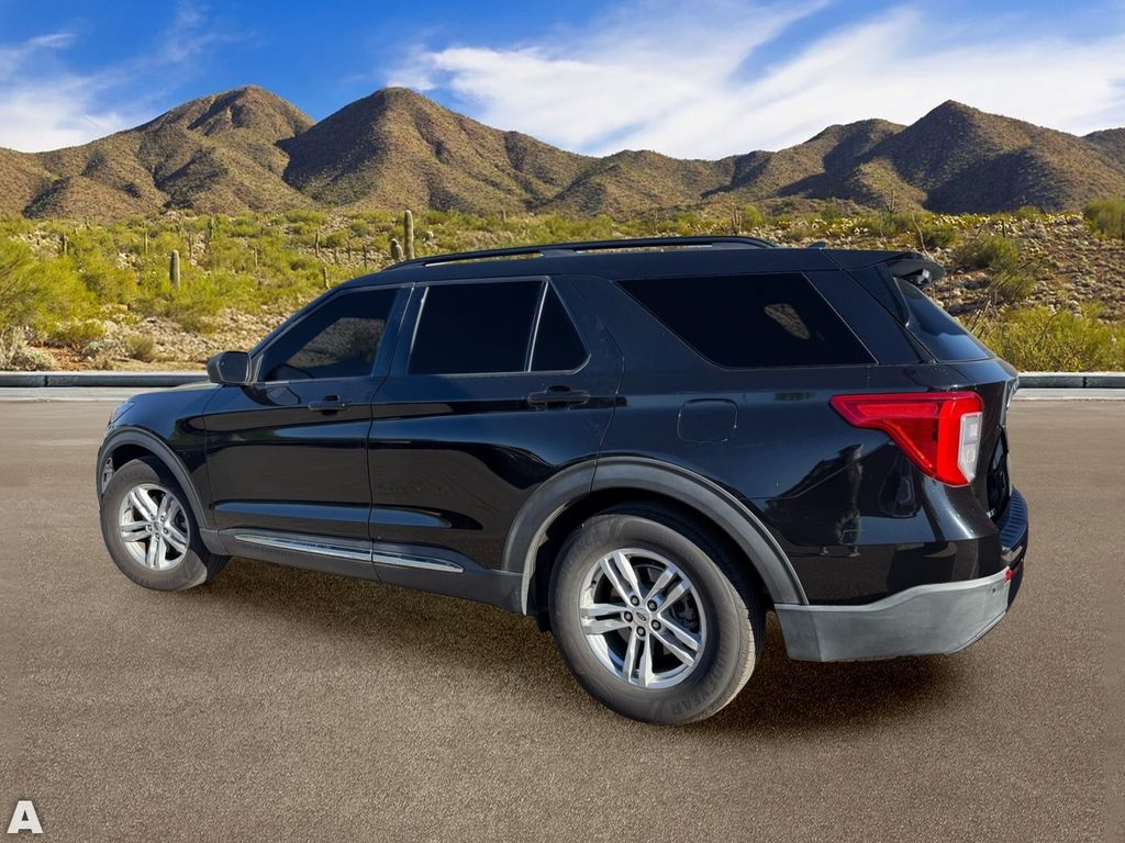 Used 2021 Black Ford XLT image 3