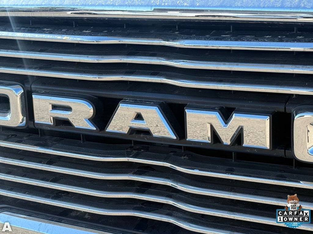 Used 2022 Diamond Black Crystal Pearlcoat Ram Laramie image 7