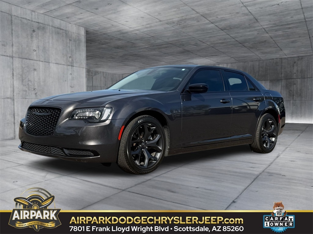2023 Chrysler 300 Touring