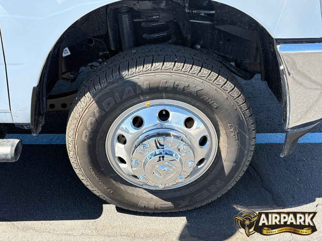 New 2026 Bright White Ram Tradesman image 9