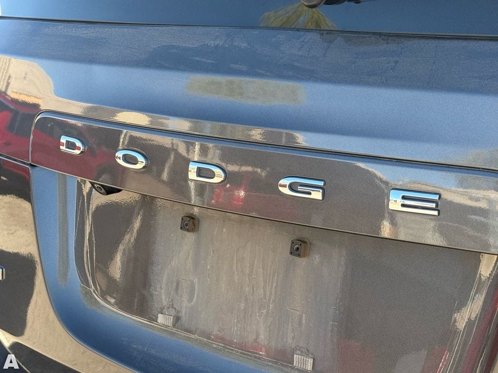 Used 2019 Granite Crystal Metallic Clearcoat Dodge SXT image 12