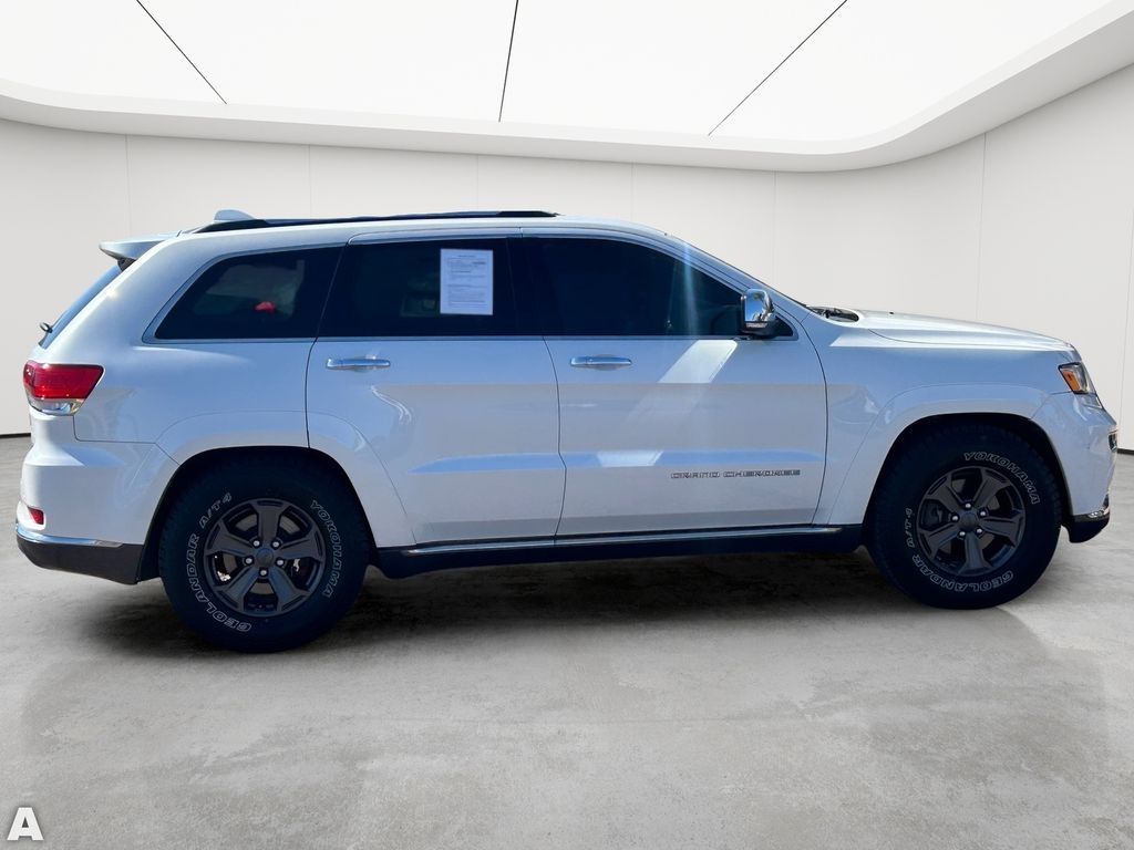 Used 2016 Ivory 3-Coat Jeep Summit image 6