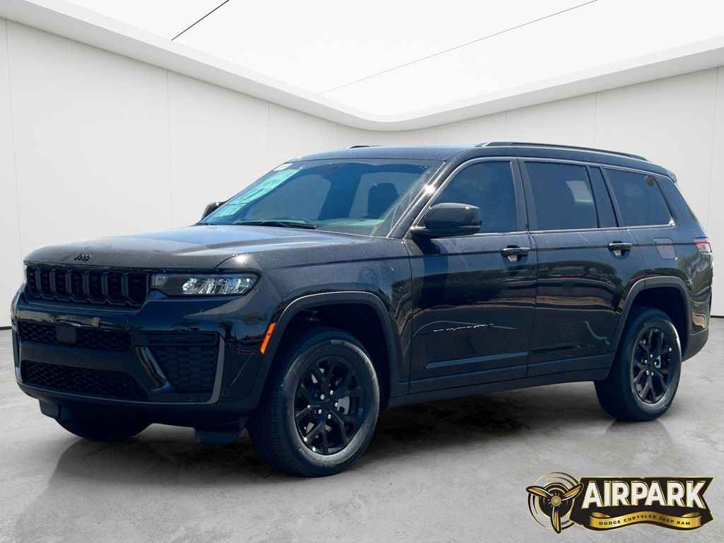 New 2026 Diamond Black Crystal Pearlcoat Jeep Laredo image 8