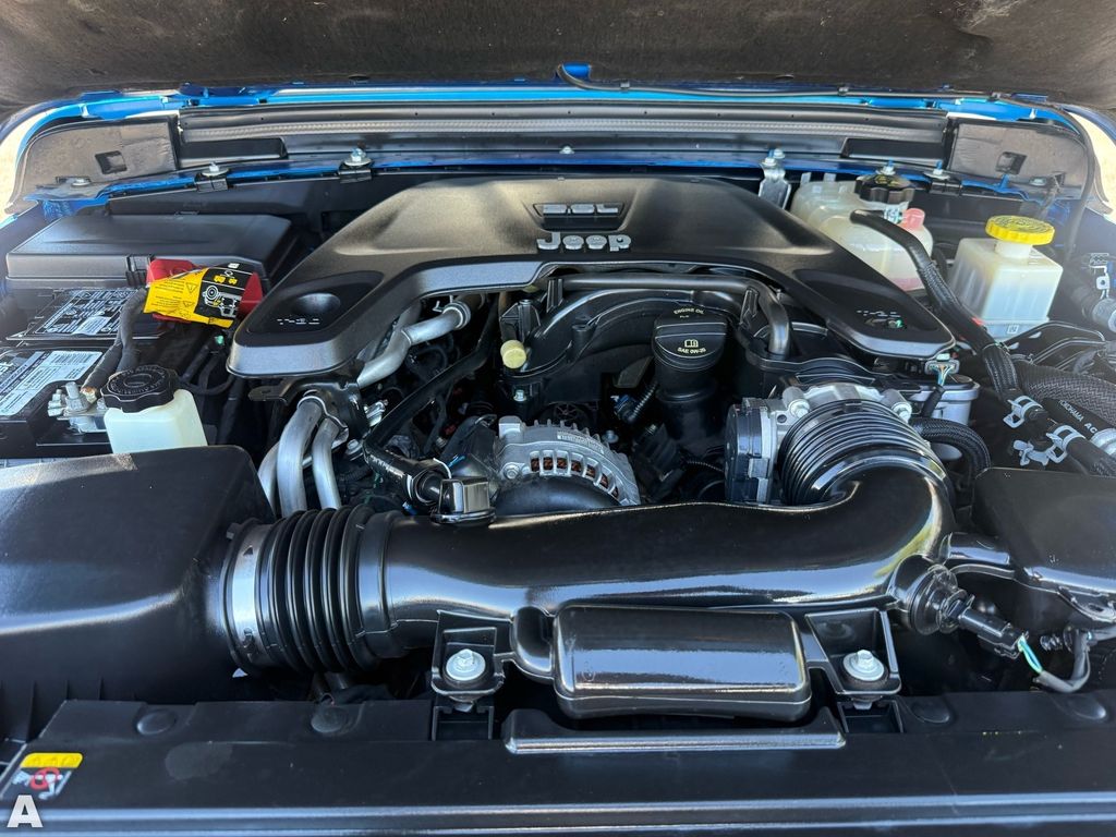 Used 2021 Hydro Blue Pearlcoat Jeep Rubicon image 31